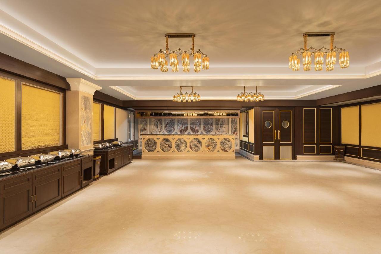 Hotel Hillock Ahmadabad Zewnętrze zdjęcie