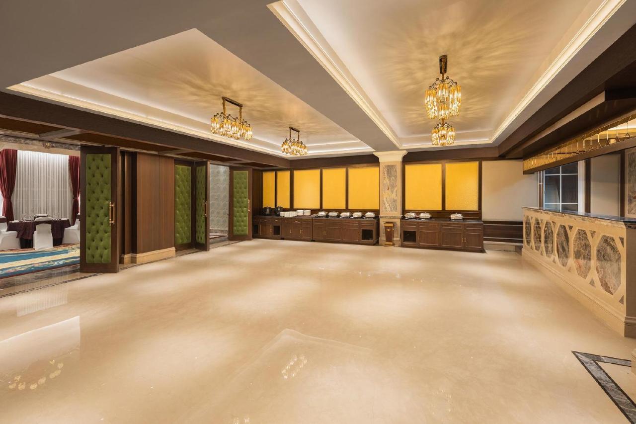 Hotel Hillock Ahmadabad Zewnętrze zdjęcie